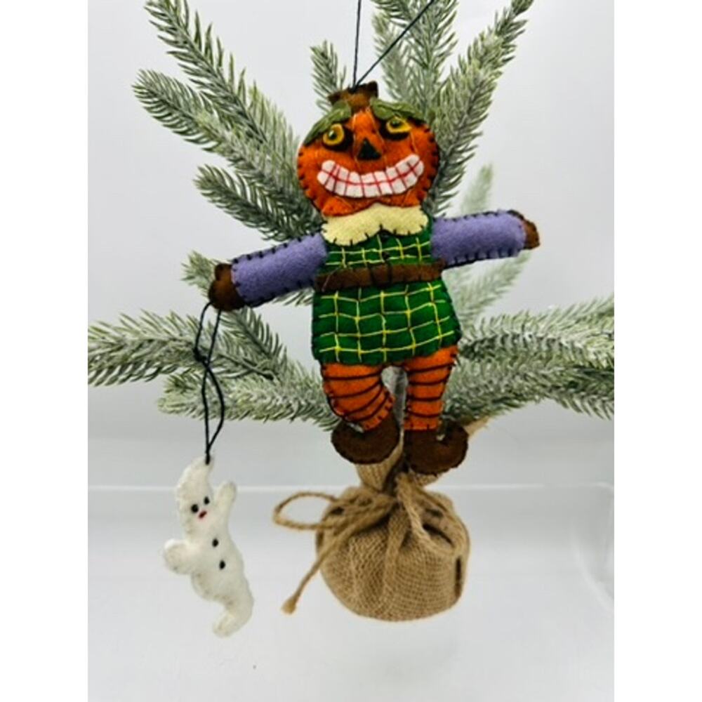 Handmade Felt Pumpkin Scarecrow Ornament Halloween Decor with Ghost